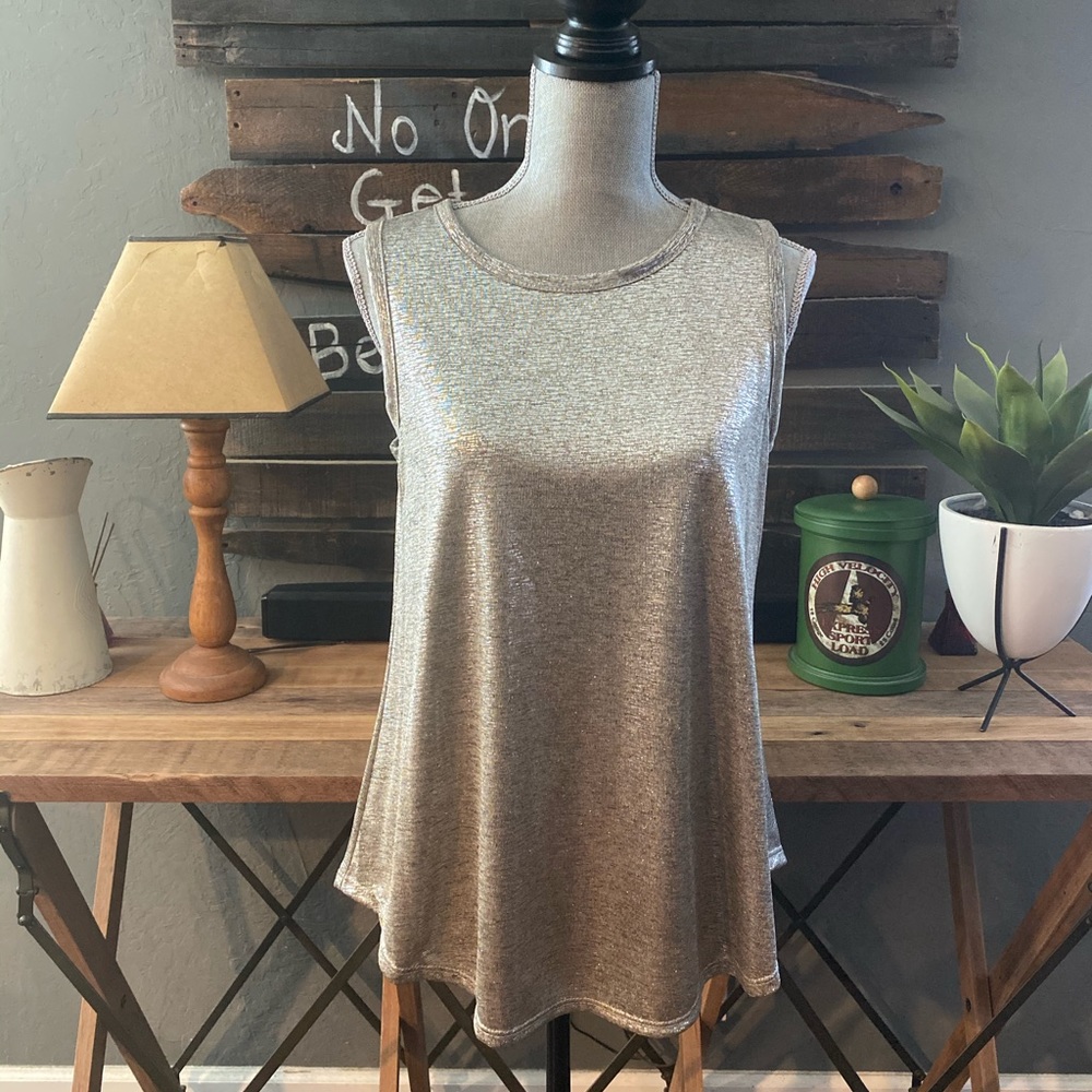 Kim & Cami Metallic Sleeveless Top